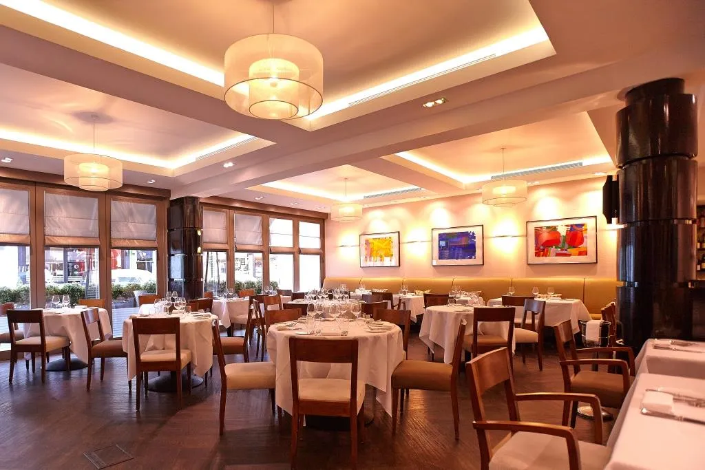 LA TROMPETTE London — Chiswick dining room