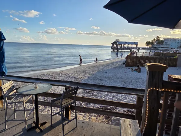 Louie's Backyard, Key West