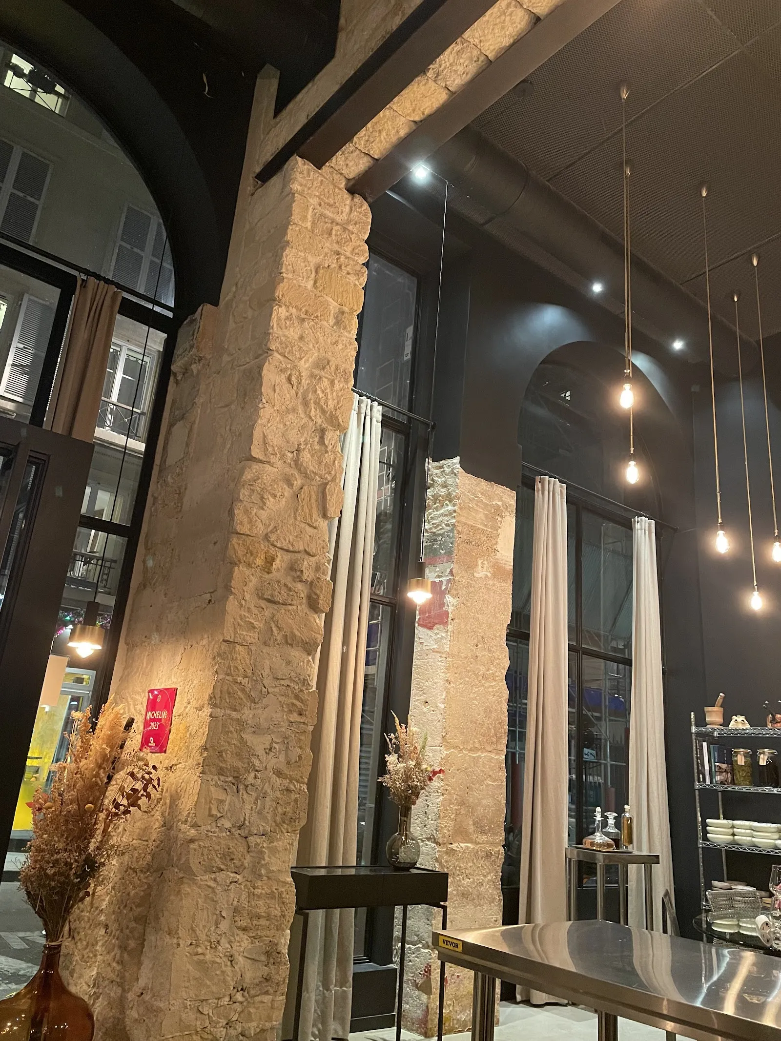 NESO Paris — 9th arrondissement / Pigalle dining room