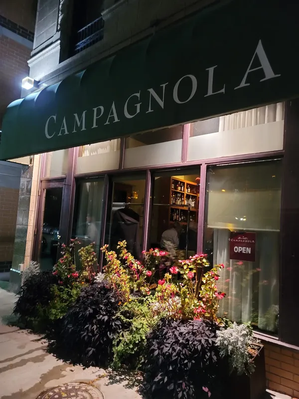 Campagnola Evanston Ingredient-Driven Italian restaurant