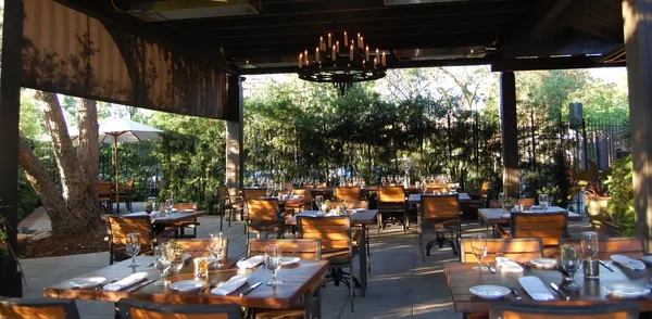 The Raymond 1886 Pasadena Craftsman house dining