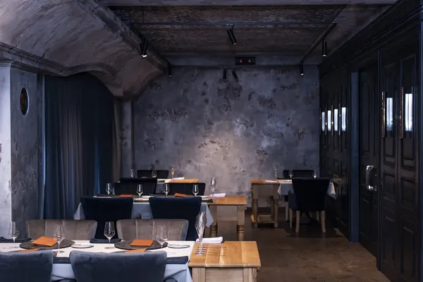 Renomm\u00e9e restaurant