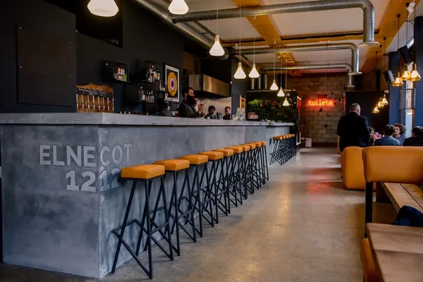 Elnecot, Manchester