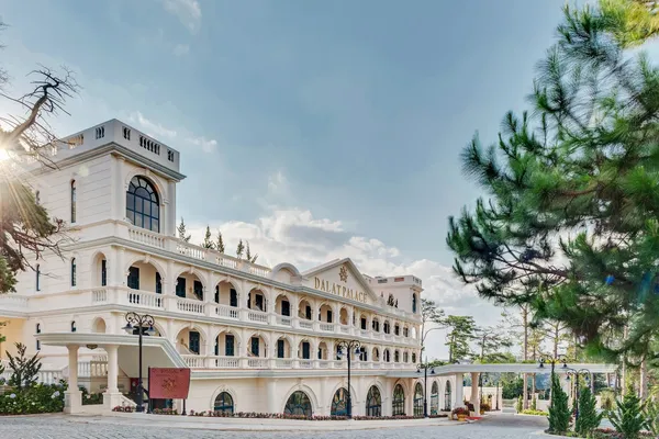Le Rabelais (Dalat Palace) restaurant