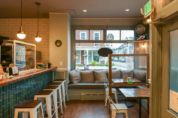 Knot Norm's, Norwalk