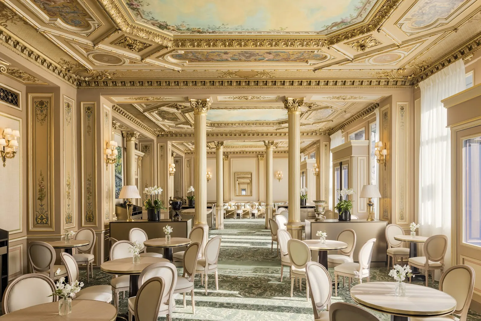 Café de la Paix dining room