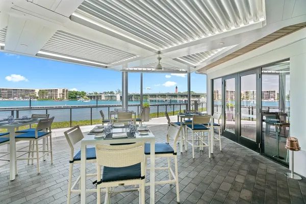 1000 NORTH Jupiter Modern American Waterfront restaurant
