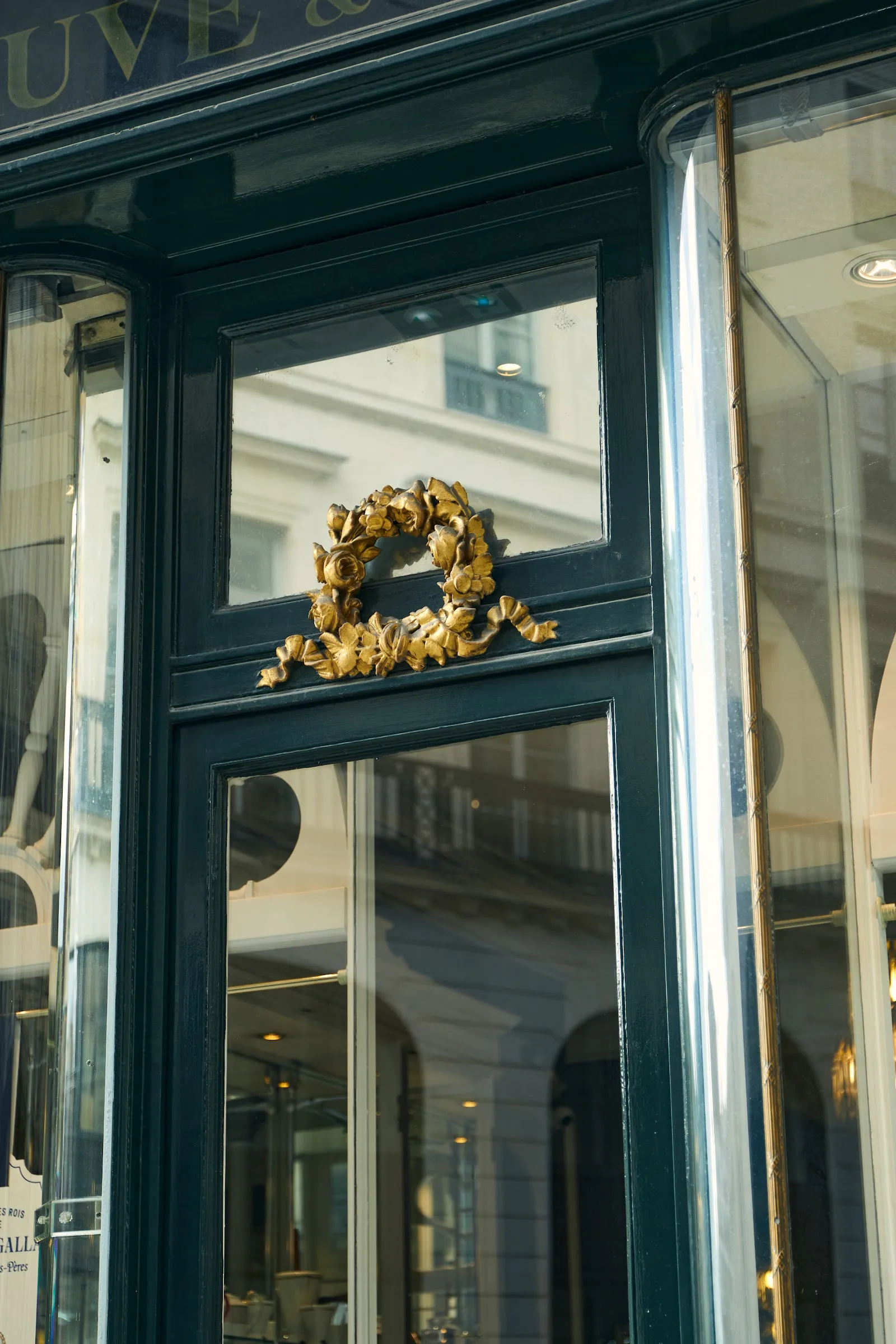 DEBAUVE & GALLAIS Paris — 6th arrondissement / Saint-Germain dining room