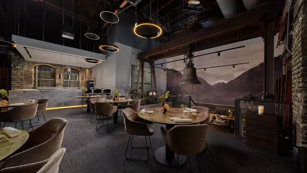 SENNS Restaurant Salzburg industrial chic interior