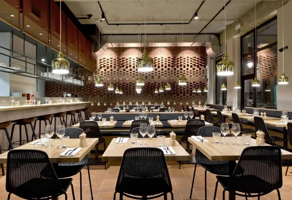 Colonel restaurant