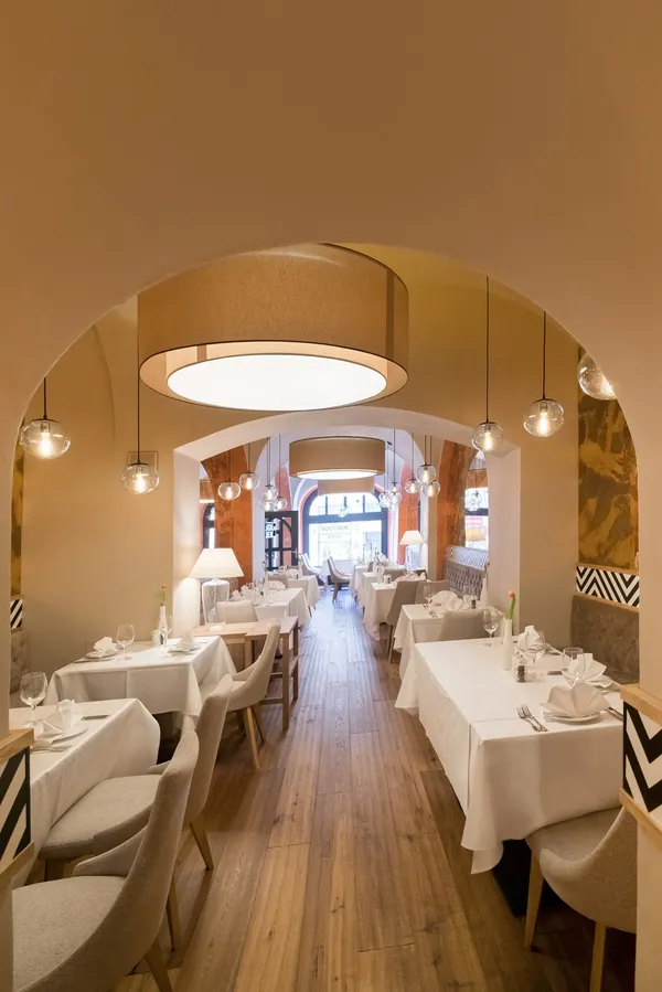 Restaurace Promenáda &mdash; Karlovy Vary