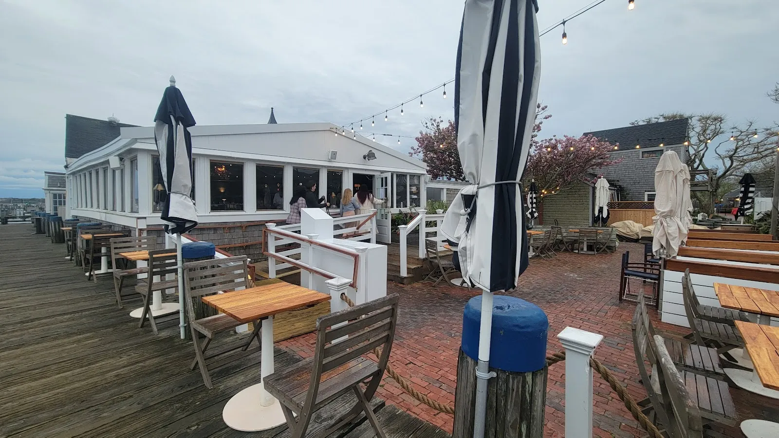 CRU Oyster Bar Nantucket waterfront Straight Wharf raw bar harbour view