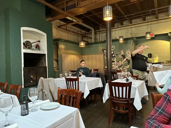 Avli Winnetka Winnetka Modern Greek Estiatorio restaurant