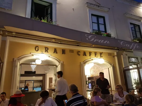 Trattoria Vuotto Anacapri family restaurant traditional Caprese cuisine intimate dining