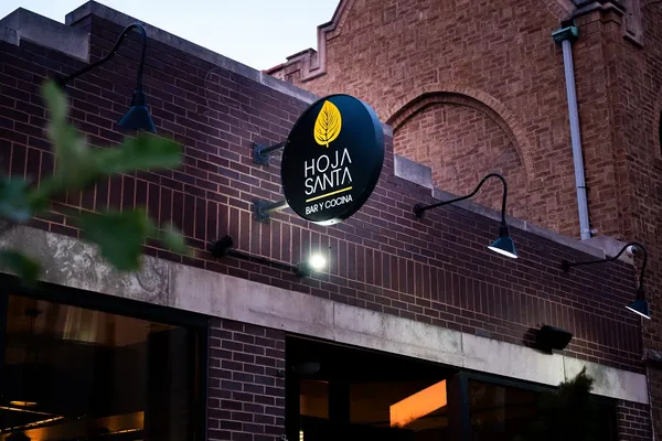 Hoja Santa Oak Park Modern Mexican — Chef-Driven restaurant