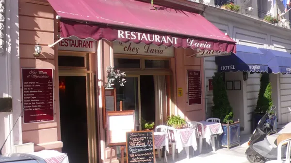 Chez Davia Nice traditional French bistro since 1953