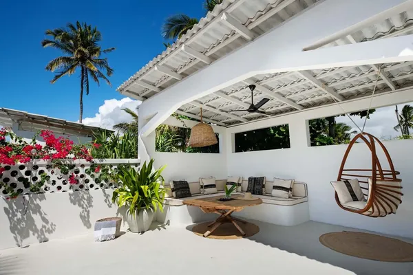 Upendo Beach Club Michamvi Kae Zanzibar oceanfront dining