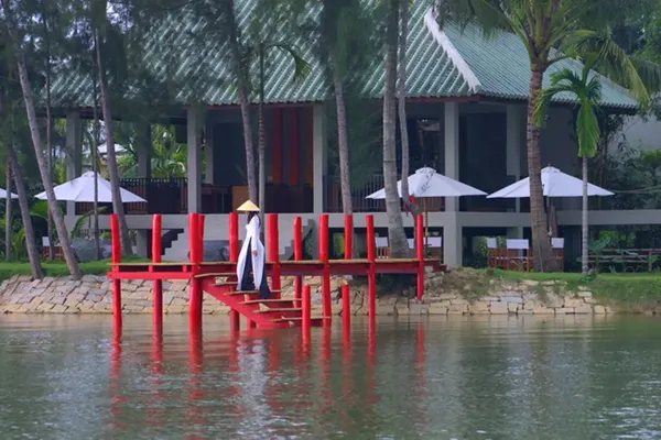 Red Bridge Cooking School & Restaurant restaurant