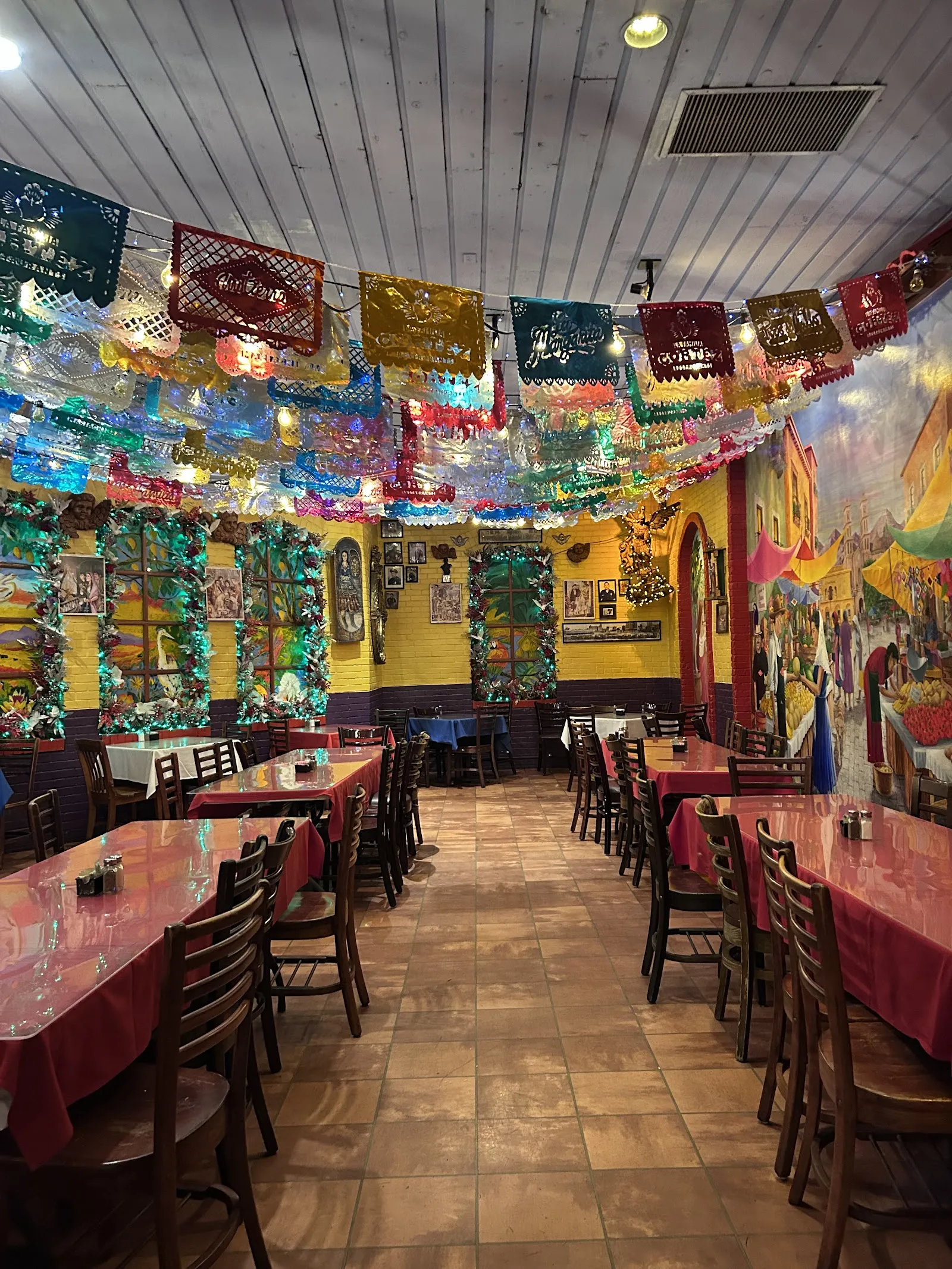 Pan dulce and enchiladas at Mi Tierra, Market Square San Antonio