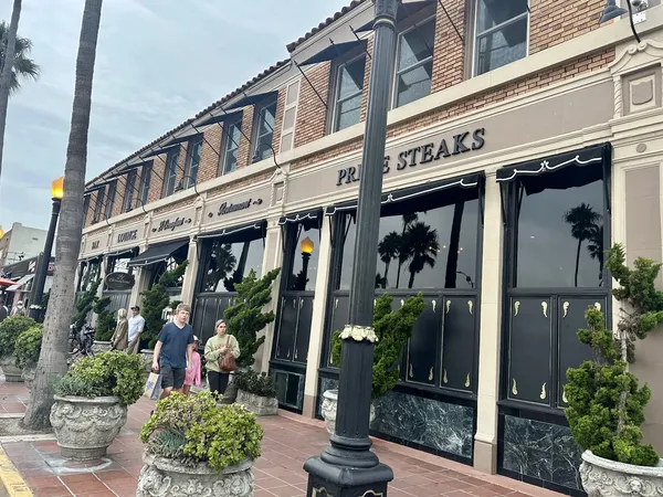 21 Oceanfront restaurant