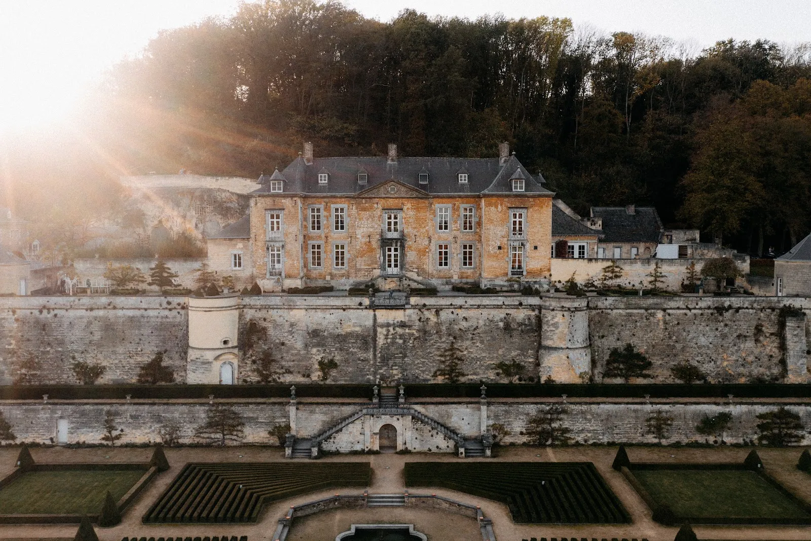 Château Neercanne dining room