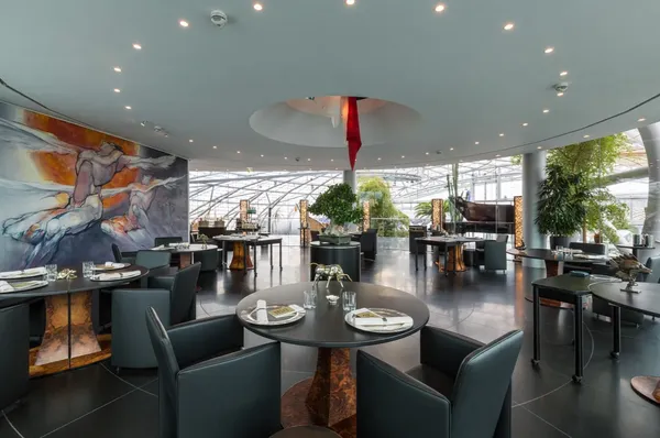 Restaurant Ikarus interior, Hangar-7 Salzburg