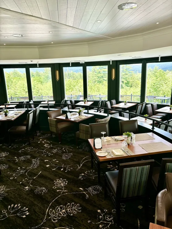 Ledges Restaurant at the White Mountain Hotel North Conway Modern New England — Resort Fine Dining restaurant