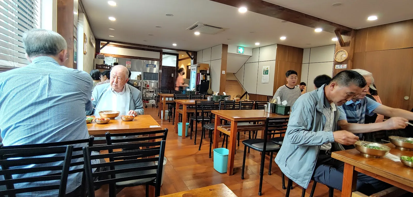 Brass bowls of gomtang beef soup at Hadongkwan, Myeongdong, Seoul