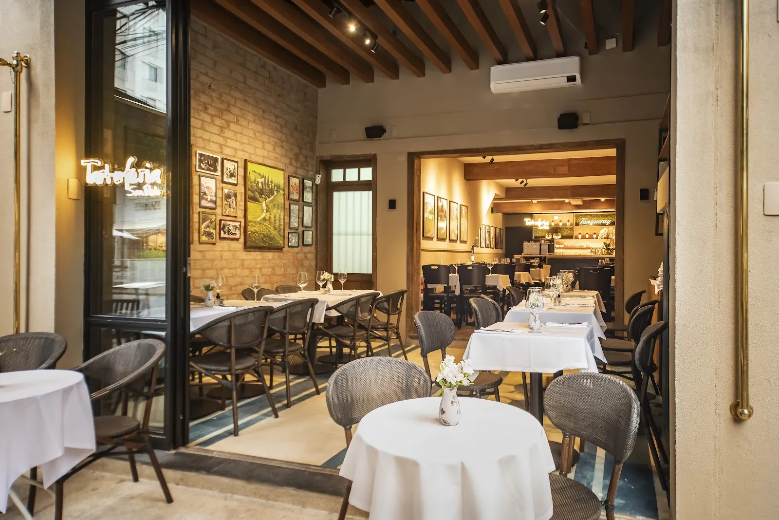 Tartuferia San Paolo São Paulo Italian — Truffle Jardins dining room