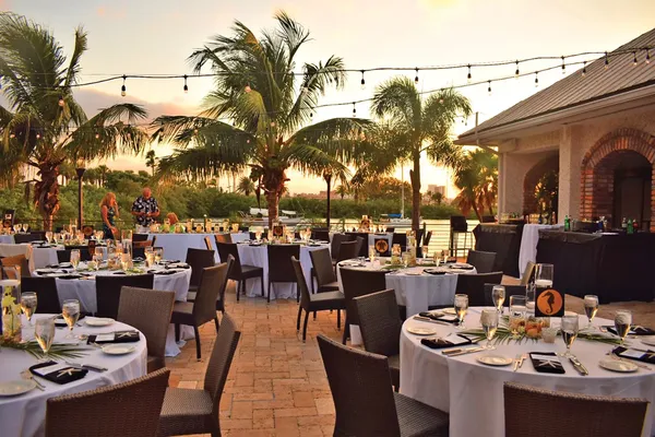 Island Way Grill Clearwater Waterfront Steaks & Sushi restaurant