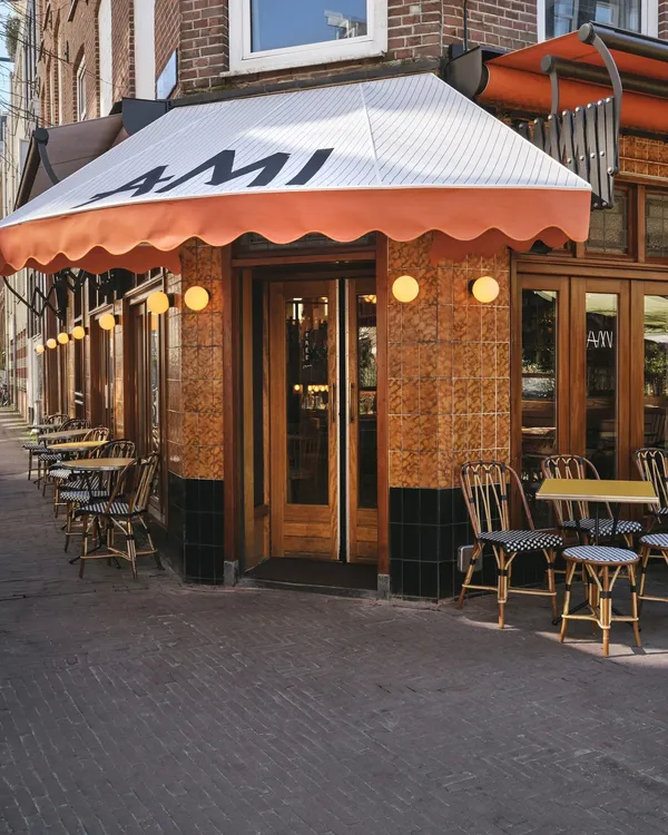 AMI Amsterdam De Pijp intimate French bistro warm interiors date night