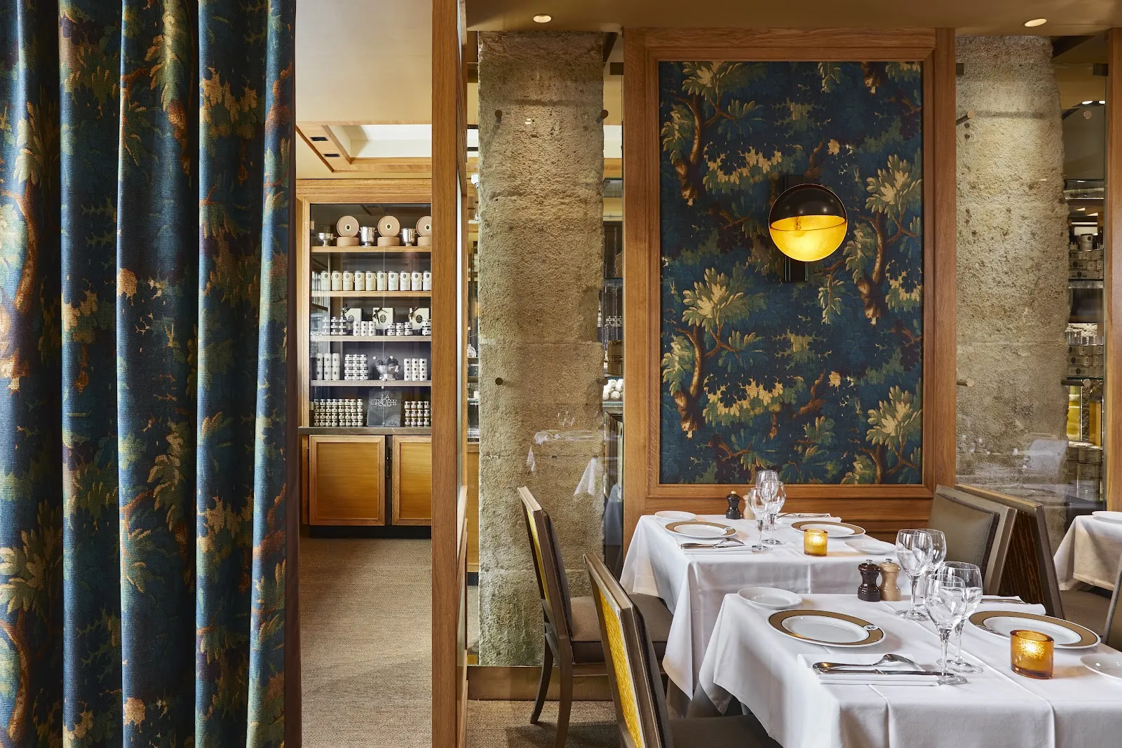 MAISON DE LA TRUFFE Paris — 8th arrondissement / Place de la Madeleine dining room