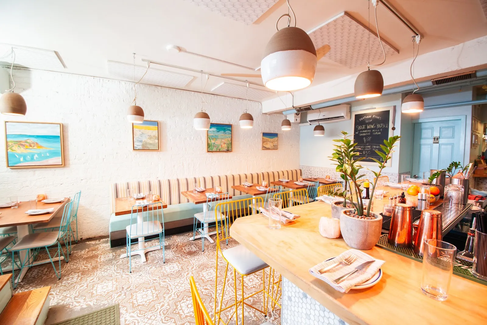 MFK. Chicago — Lakeview / Lincoln Park dining room