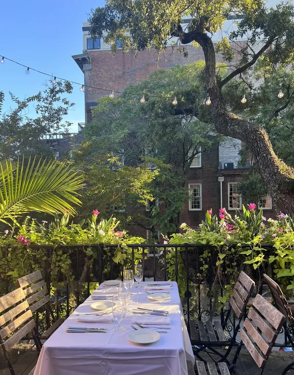 The Olde Pink House restaurant