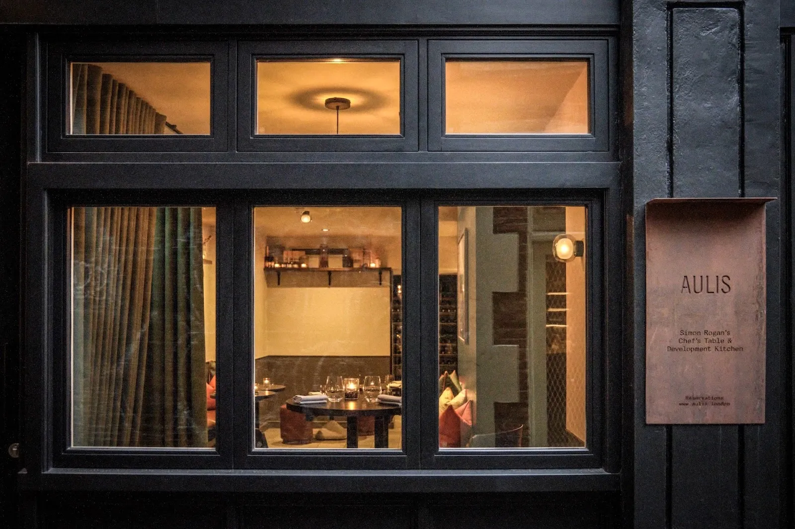 AULIS LONDON London — Soho dining room