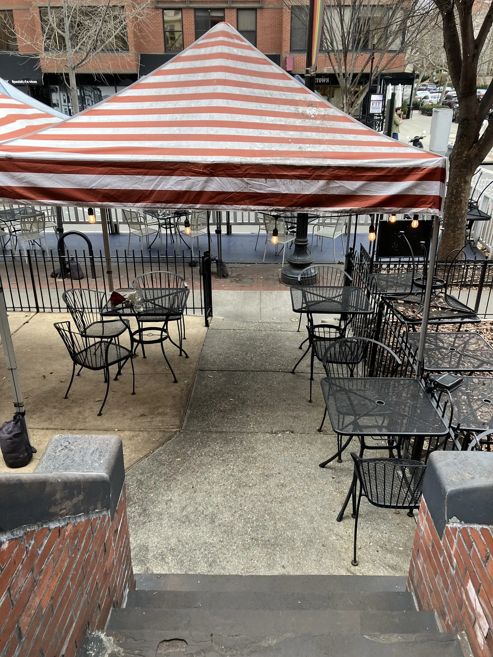 Floriana Washington DC Italian Dupont Circle — 17th Street dining room