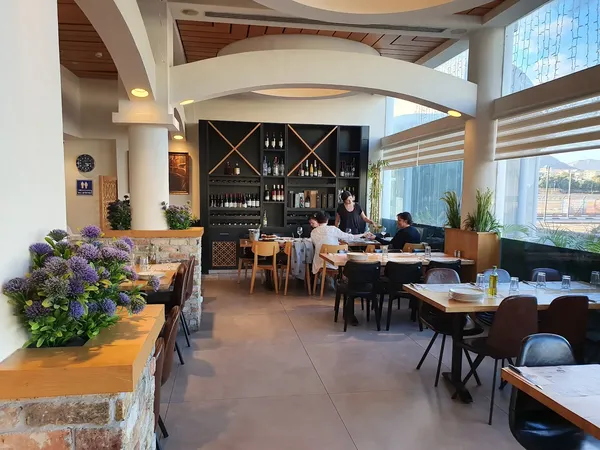 Achla Platinum Grill restaurant
