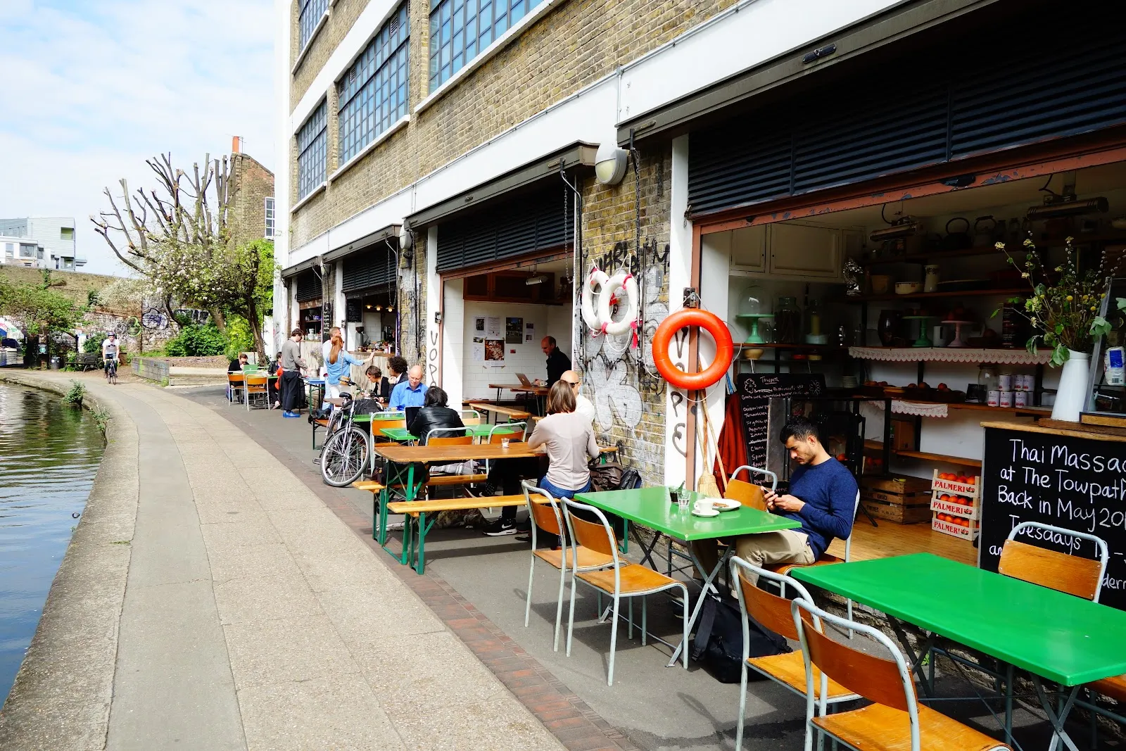 TOWPATH CAFÉ London — Hackney / Regent's Canal dining room